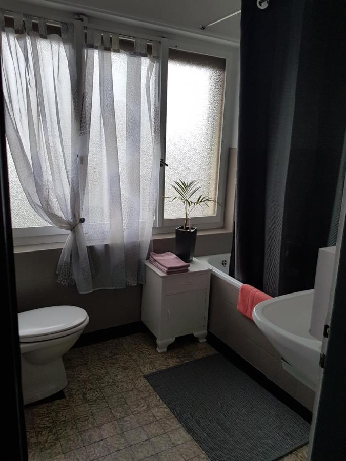 Hotel De La Gare, Vendlincourt מראה חיצוני תמונה